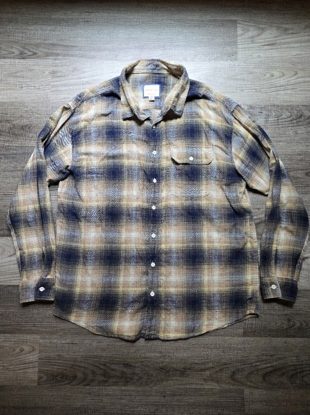 American Eagle Outfitters Men's Flannel Shirt in Navy & Tan